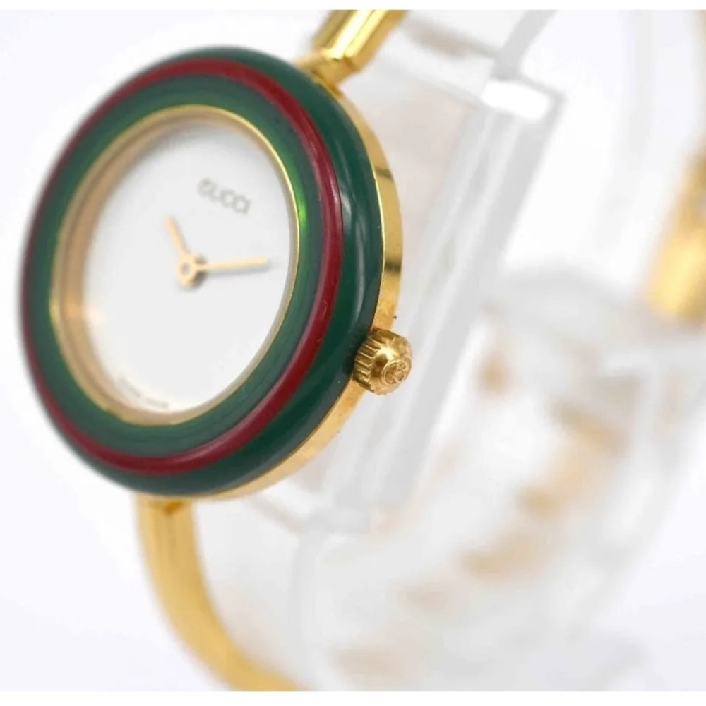 - GUCCI RARE 14k Gold Plated VINTAGE STATEMENT PIECE WATCH - Picture 6 of 9